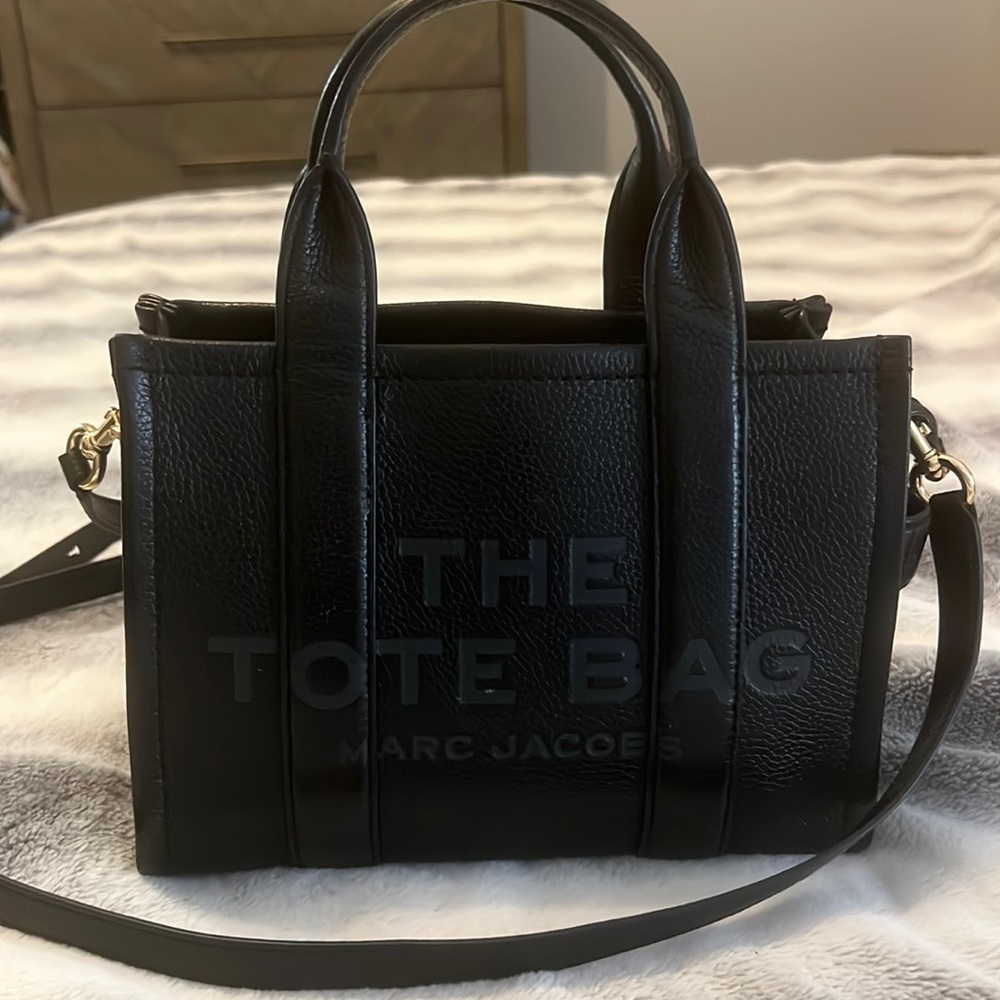 Authentic The Tote Bag from Marc Jacobs in black leather